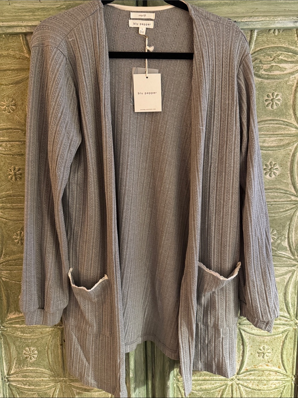 Blu pepper cardigan. Green with lace tr pockets. Size large